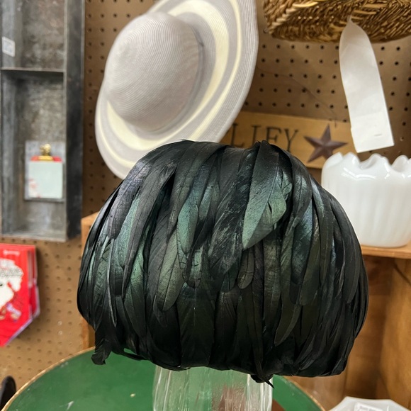 Chic Black Feathered Women's Hat - Picture 2 of 4